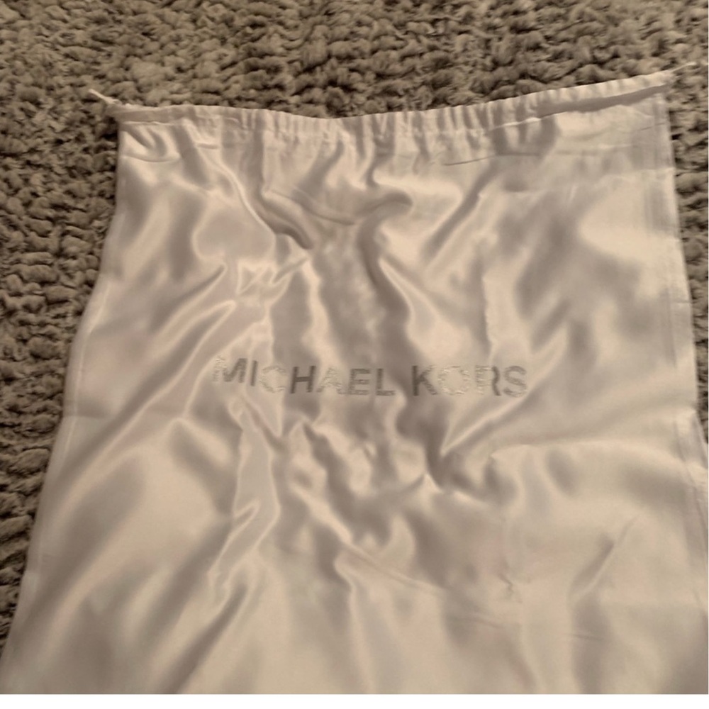 Michael Kors Bag - Picture 8 of 15